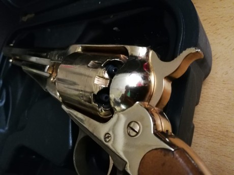 Vendo dos santa Barbara New Army, uno pavonado con tambor grabado en AE, el otro con acabado niquel dorado 01