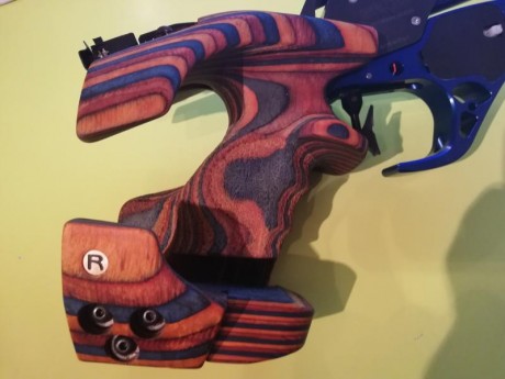 Hola a todos.
Cambio cacha diestra en talla M, para una Match guns MG5 o MG5E por una en talla L.
Alfonso 00
