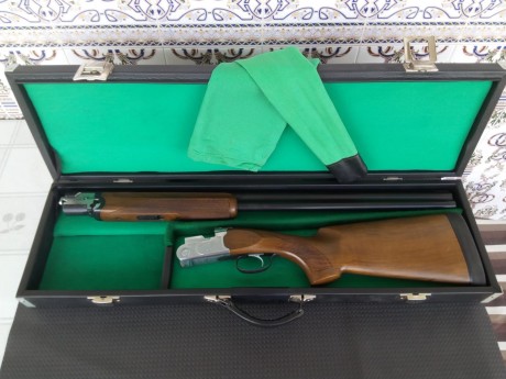 Hola, vendo Beretta 686 Silver Pigeon de Trap, con cañón de 75cm, chokes fijos de 1* y 2*. Esta en impecable 01