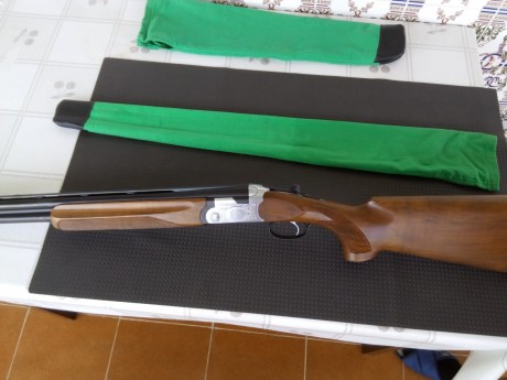 Hola, vendo Beretta 686 Silver Pigeon de Trap, con cañón de 75cm, chokes fijos de 1* y 2*. Esta en impecable 00