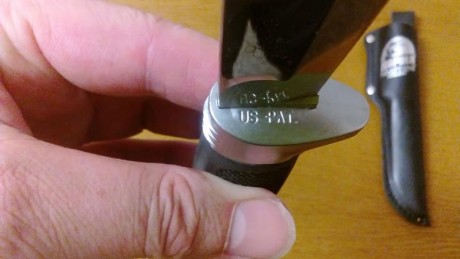 Buenos días.
Vendo este lote de tres excelentes piezas :
- Cuchillo Marttiini, comercializado por Rapala, 11