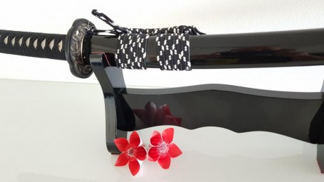 Katana artesanal Nami en perfecto estado, solo ha estado expuesta.

Una de las YariNoHanzo superior más 00