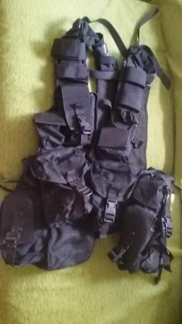 vendo Chaleco Tactico de Operaciones Especiales marca Altus Pingüino color negro que empleó en cantidad 00