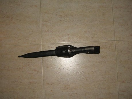 busco bayoneta corta mauser corta modelo coruña oviedo, de las usadas en guerra , en buen estado y completa 10