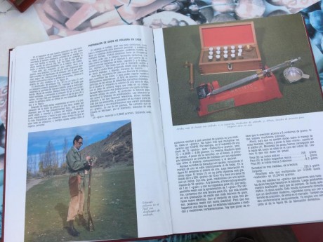 Vendo el libro "El tiro con armas de avancarga hoy" de Ángel Hernández Merino. El libro está 00