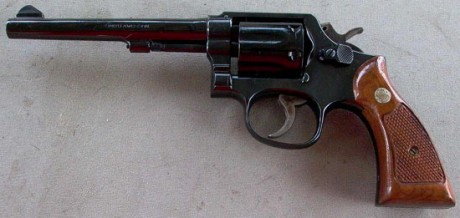 Amigos Buenas noches, considero que esta es la cereza del pastel, esta es un arma sin identidad, perteneciente 80