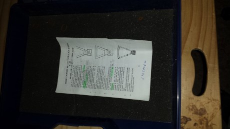 Hola, vendo cronógrafo "Crony" en perfecto estado, con juego de luces original para uso en interior. 00