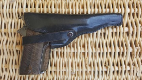 Pongo a la venta pistola FN Browning internacional & Practice calibre 22LR, de reconocida fiabilidad, 132