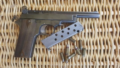 Pongo a la venta pistola FN Browning internacional & Practice calibre 22LR, de reconocida fiabilidad, 130
