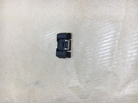 VENDO ALZA REGULABLE  ORIGINAL GLOCK  COMPATIBLE CON TODOS LOS MODELOS EXCEPTO 42/43

 PRECIO: 20 € 

 00