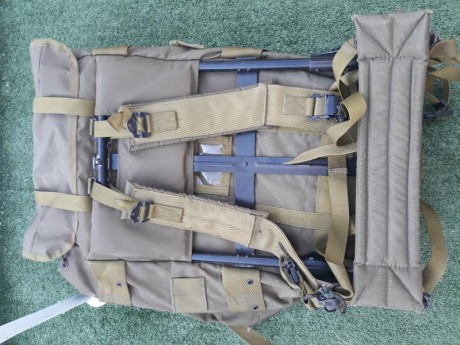 Vendo mochila alice  30 euros mas envio
chaleco altus 40 mas envio 11