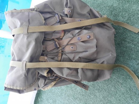Vendo mochila alice  30 euros mas envio
chaleco altus 40 mas envio 10