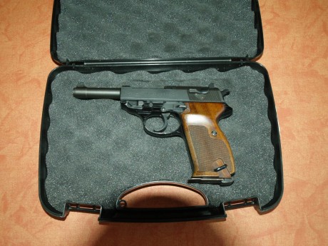 Pues si vendo una Walter P-38 de 9mm, me la paso un Amigo para su venta está muy bien en todos los sentidos, 02
