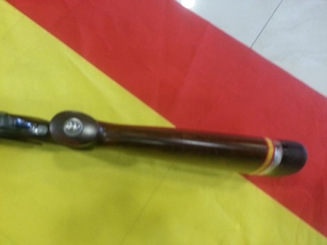 No tiene apenas uso. Extrtaordinaria escopeta a la altura de las mejores armas para el tiro al plato.Cambio 11