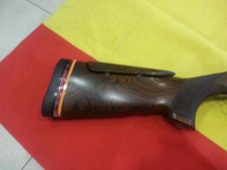 No tiene apenas uso. Extrtaordinaria escopeta a la altura de las mejores armas para el tiro al plato.Cambio 21