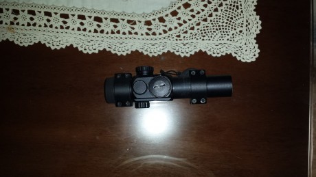 Hola, vendo visor punto rojo holográfico marca Bushnell "Trophy". (4 símbolos. Punto fino, Punto 01