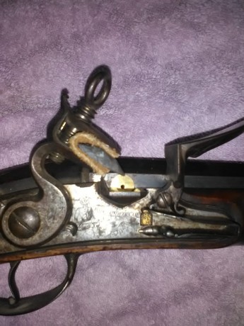 Un  amigo  que no se maneja con Internet tiene unas escopetas antiguas realmente muy bonitas y en buen 32