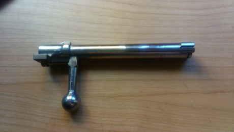 Un amigo de mi club vende un MAUSER chileno modelo 1895.
Calibre 308 winchester 7.62 x 51
Precio 300 euros 02