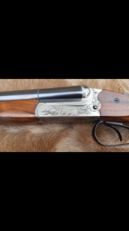 Se vende Rifle Express African Modelo 140 AE 470 N.E.
Tiene un safari.
Motivo de la venta: Falta de uso 01
