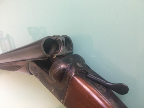 Vendo Paralela Ugartechea modelo 40-N,
Totalmente nueva, expulsora. Calibre 12.
Precio 700€. 00