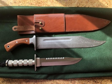 Hola
Copio el anuncio puesto en foro "Chuchillos". Confío este ok con las normas del foro.
Slds

https://www.armas.es/foros/cuchillos-navajas-segunda-mano/venta-o-cambio-bowie-damasco-freerk-wieringa-1200eur-1072909 10