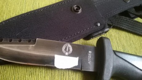 Hola, vendo cuchillo Aitor HammerHead de los empleados por el Mando de Operaciones Especiales del E.T. 01