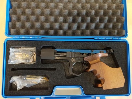 Vendo Match Gun MG2 rapid fire por 650€
Está en perfecto estado y ha hecho menos de 500 disparos.
La empuñadura 01