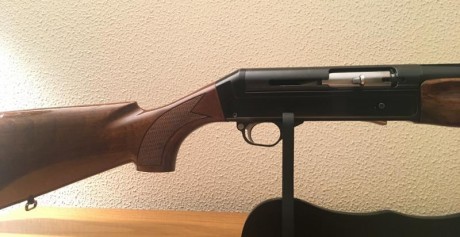Vendo escopeta  BENELLI MOD. 121 , semiautomàtica con barichoque exterior.
Buen estado, pocos tiros y 00