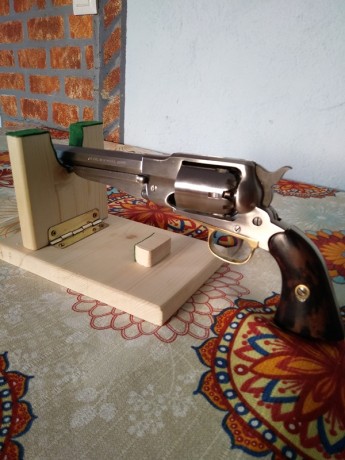  Buenas compañeros amantes de la pólvora negra, comentar que empiezo en este mundillo de avancarga (sin 00
