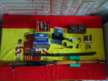 Se vende rifle Schmidt Rubin K31 en muy buen estado ,Cal. 7. 5X55 , fabricado en Swiss , 1956. Las piezas 02