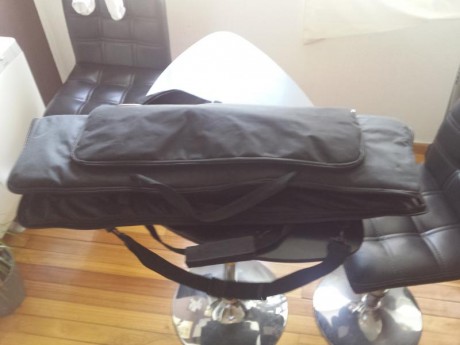 Vendo arco con complementos y 20 flechas de carbono a estrenar.  Sólo se ha montado un par de veces. Sin 32