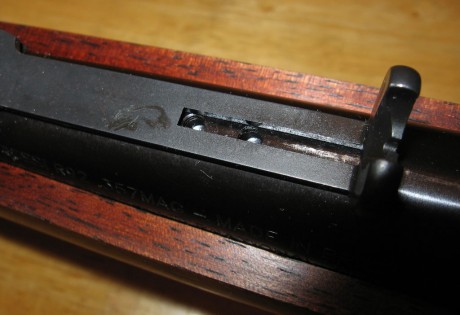 Hola.

Recientemente me he enterado de que el fabricante antiguamente llamado Amadeo Rossi de rifles de 22