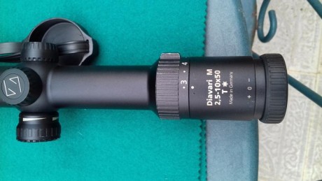   Buenas tardes

Visor Zeiss Classic de carril con retícula iluminada en primer plano. Retícula modelo 10
