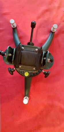 Vendo Torreta Caldwell Rock BR comprada en abril de este año prácticamente nueva. Esta en Madrid la vendo 00