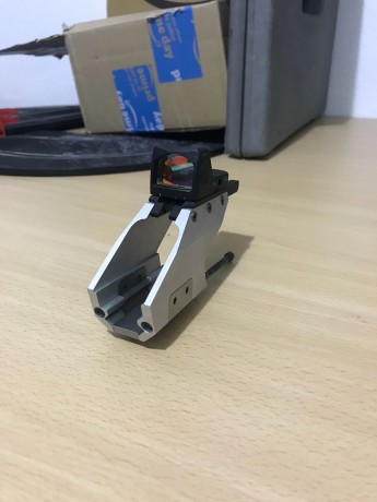 Se vende montura X-MOUNT para SIG SAUER X-SERIES equipado con visor TRIJICON RMR (R6) 3.5MOA.

Impecable 00