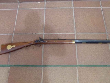 Hola a todos, vendo:
- Hawken Woodsman de ARDESA cal. 45 1/66" Percusión.
Punto de mira original 20