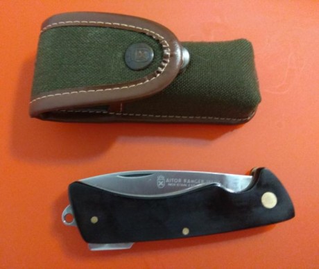 Vendo o cambio navaja Aitor , modelo Ranger , en micarta junto con funda lona gruesa, para dicho modelo.

También 01