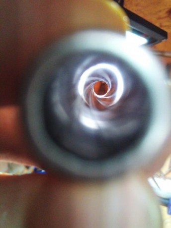 Hola buenas vendo esta Cz calibre 9 PB con 2 cargadores. El arma está en buenas condiciones y está guiada 01