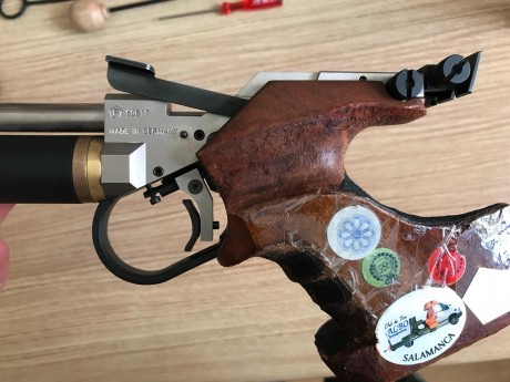 Compañero del club vende una Pistola monotiro Walther CP3 de CO2 para tiro de precisión alta competición
Dispositivo 11