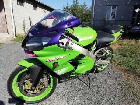 Cambio esta moto sin motor ni instalación eléctrica por algo relacionado con el mundo de las armas
Moto 00