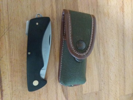 Lote compuesto por Aitor Ranger (Ermua) más funda gruesa de lona verde.
160€
telleiro@gmail.com
Colección 01