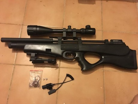 Un amigo me a pedido que le ponga a la venta esta carabina contá de cargador monotiro y multitiro,bipode, 02