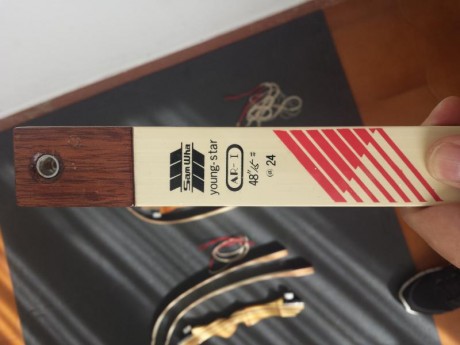 Son idénticos, de madera y palas compuestas, muy buena calidad. 44" de largo, 24" de apertura 11
