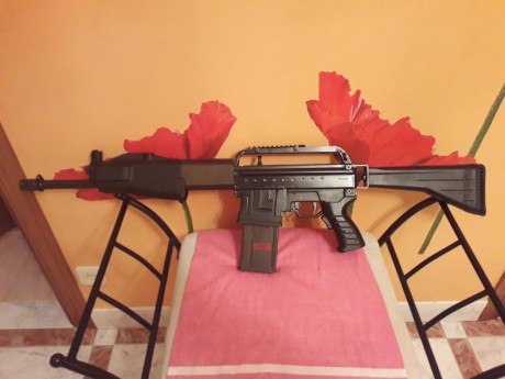 Se vende por retirada  .escopeta con carril wuever adicional  .estado perfecta. Precio 550€  si se viene 02