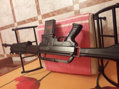 Se vende por retirada  .escopeta con carril wuever adicional  .estado perfecta. Precio 550€  si se viene 01