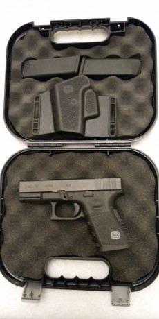 Vendo Glock 19 tercera generación, en perfecto estado y con pocos disparos. Se incluirían algunos complementos. 02