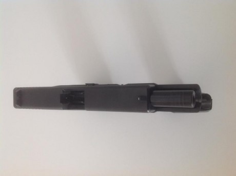 Vendo Glock 19 tercera generación, en perfecto estado y con pocos disparos. Se incluirían algunos complementos. 00