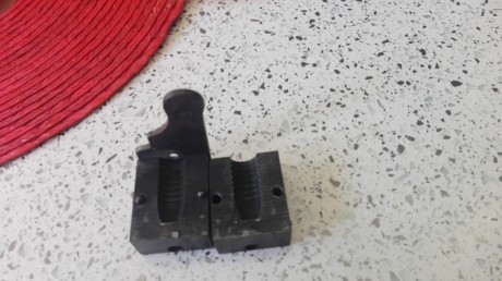 Un amigo del Club de Tiro Principado me pide que le ponga este anuncio.

"Se vende rifle CVA con 10