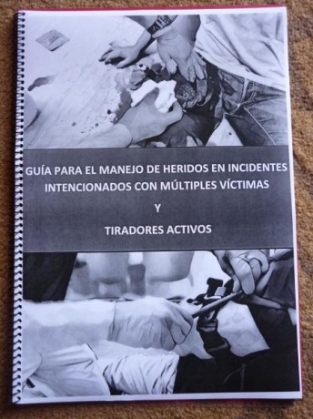 Vendo tres libros o cuadernos anillados.
-Guia TCCC de uso oficial OTAN, ISAF, GCTF e ABCA, traduccion 01