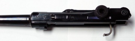 Se vende Luger P08 Krieghoff.

El arma viene con un cargador, la numeración del cargador no coincide con 10